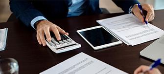 Банковские и страховые услуги без НДС: как учитывать сложные сделки и не ошибиться с вычетами