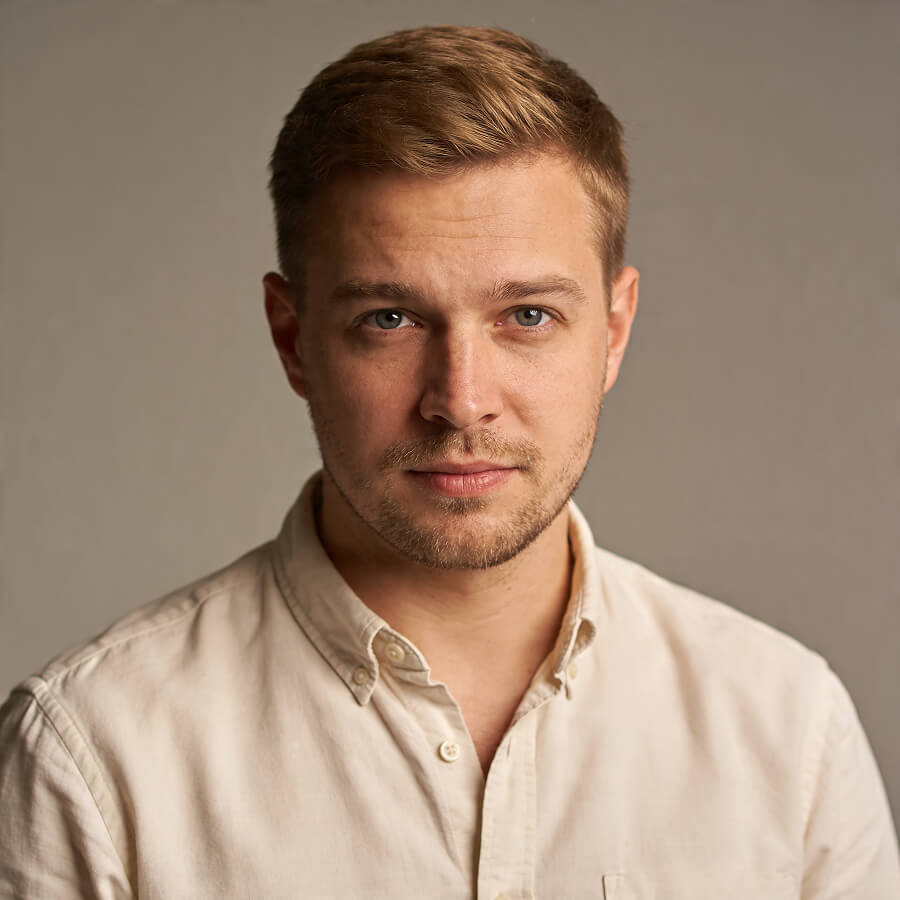 Андрей Смирнов
